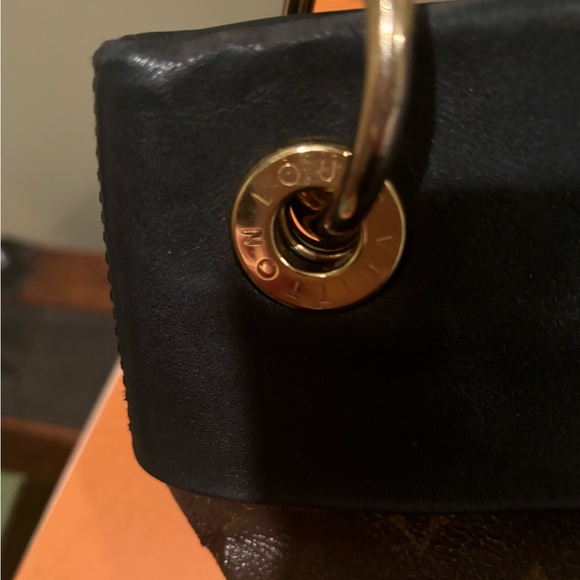 Authentic Louis Vuitton Purchased at Saks - Picture 7 of 16